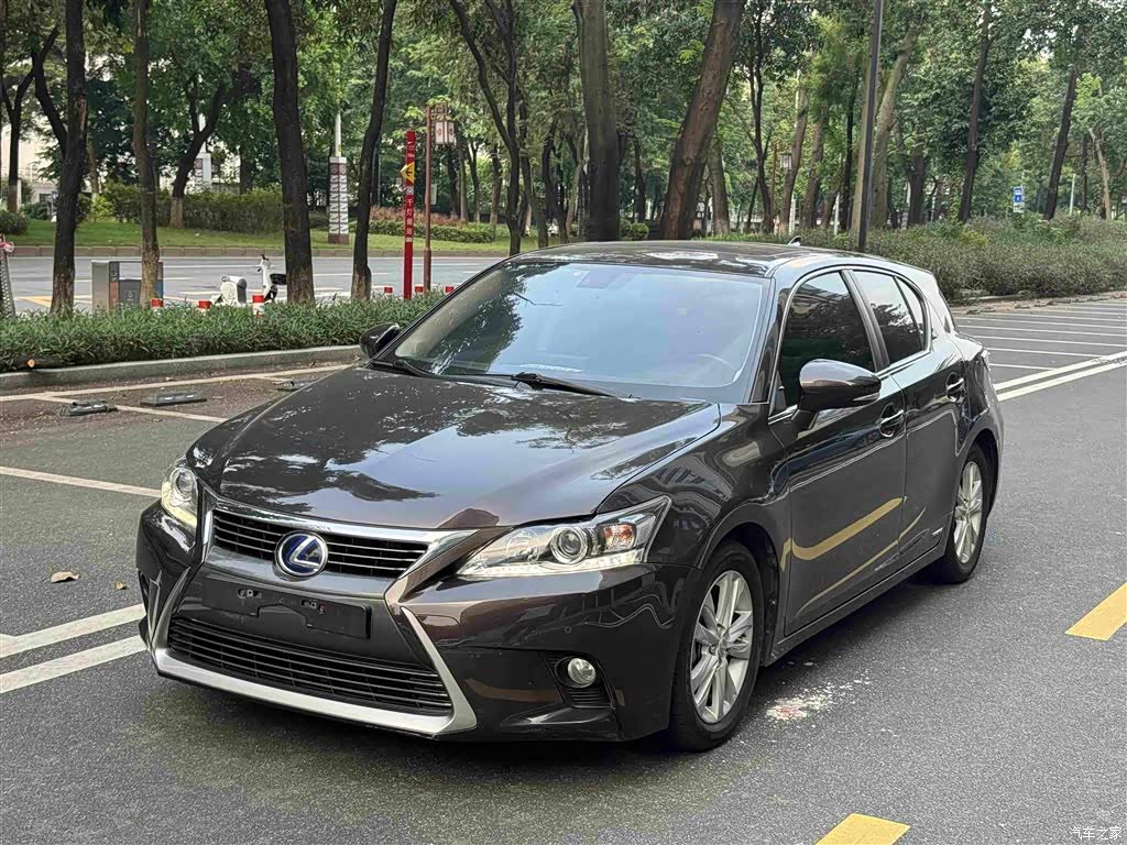 2014 Lexus CT CT200h Comfort Monochrome, фото 1, лот 11138885