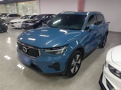 2023 Volvo XC40 B3 Zhiyuan Luxury Edition, фото 2, лот 10367935