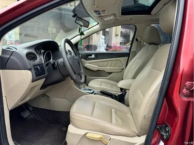 2012 Ford Focus Hatchback Classic 1.8L Auto Fashion, фото 4, лот 10278827