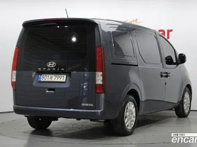 2023 Hyundai Staria Cargo 3-Seater, фото 2, лот 10215354