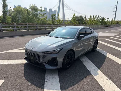 2022 Changan UNI-V 1.5T Premium Model, фото 1, лот 10245984