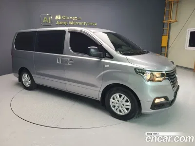 2020 Hyundai Starex Van 5-Seater, фото 2, лот 10160776