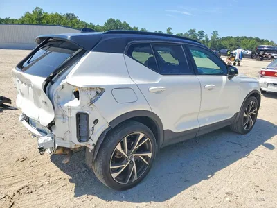 2022 VOLVO XC40 T5 R-DESIGN, фото 3, лот 10678142