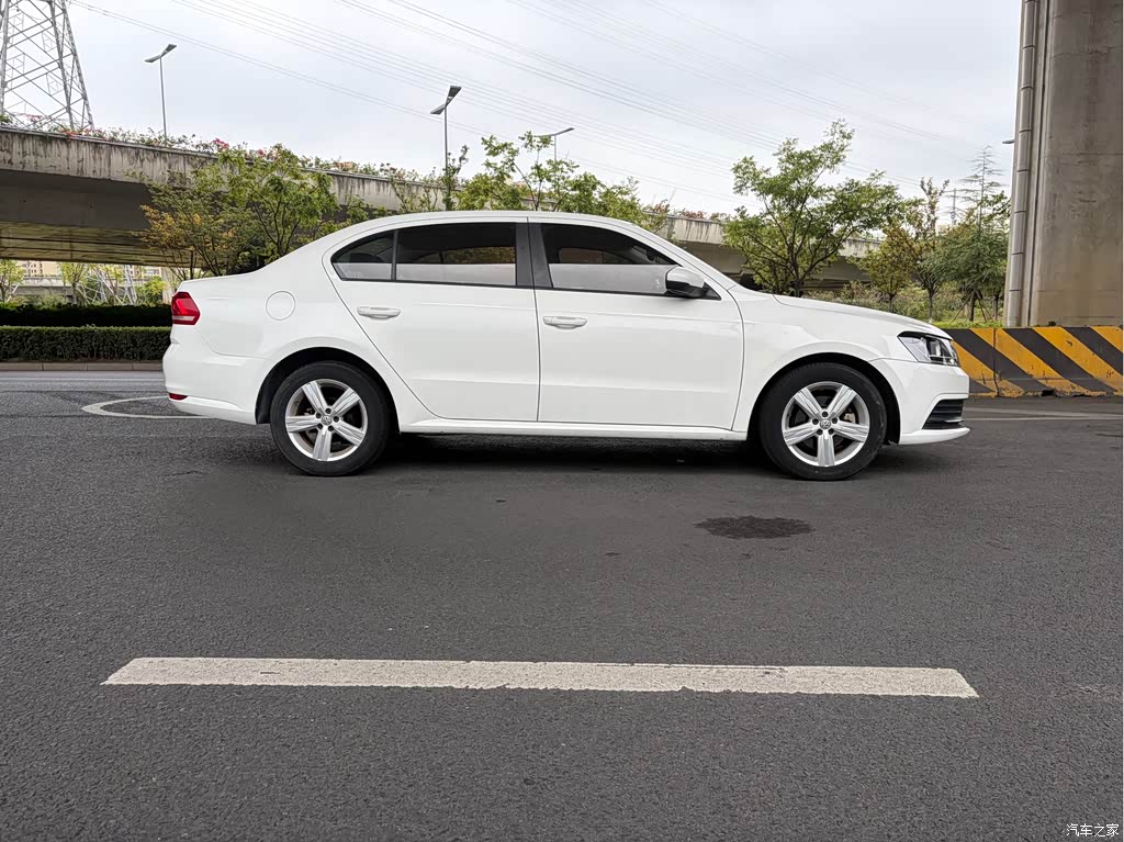 2017 Volkswagen Lavida 1.6L Automatic Trend Edition, фото 3, лот 11214886