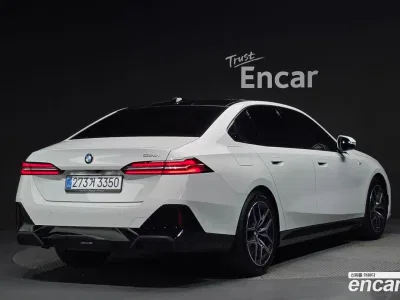 2025 BMW 5-Series 520i M Sport, фото 1, лот 10067482
