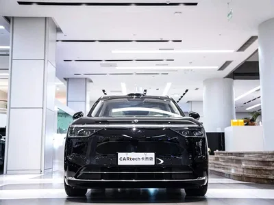 2025 AITO Wenjie AITO M8 Model Extended Range Max+ Edition 53.4kWh 6-Seater, фото 4, лот 10829407