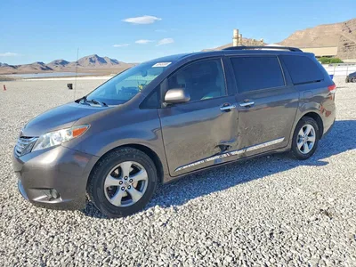2014 TOYOTA SIENNA LE, фото 1, лот 10497114