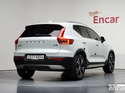 2021 Volvo XC40 B4 Inscription, фото 2, лот 10123793