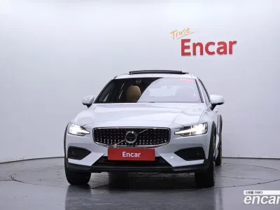 2026 Volvo V60 B5 Ultra AWD, фото 2, лот 11320146