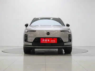 2025 Volvo XC70 Plug-in Hybrid Standard, фото 2, лот 10356708