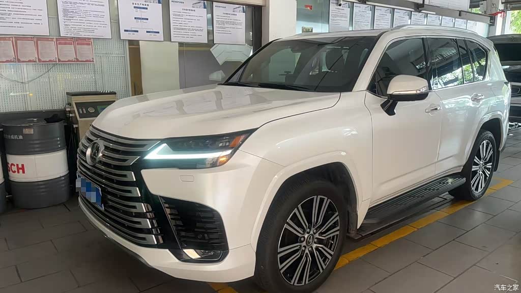 2022 Lexus LX 600 Luxury North America Version, фото 1, лот 10777475