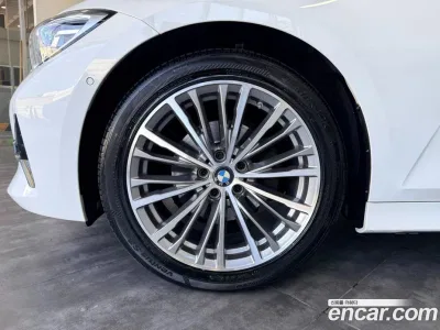 2022 BMW 3-Series 320d Luxury, фото 4, лот 10043019