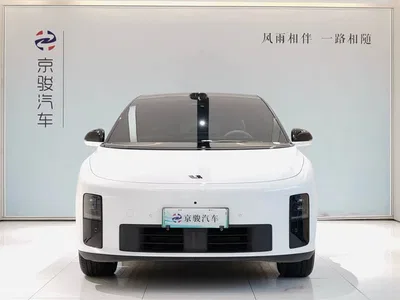 2025 Li Auto i6 2WD Base Model, фото 2, лот 10615739