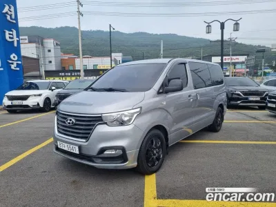 2019 Hyundai Starex Van 3-Seater, фото 1, лот 10222959