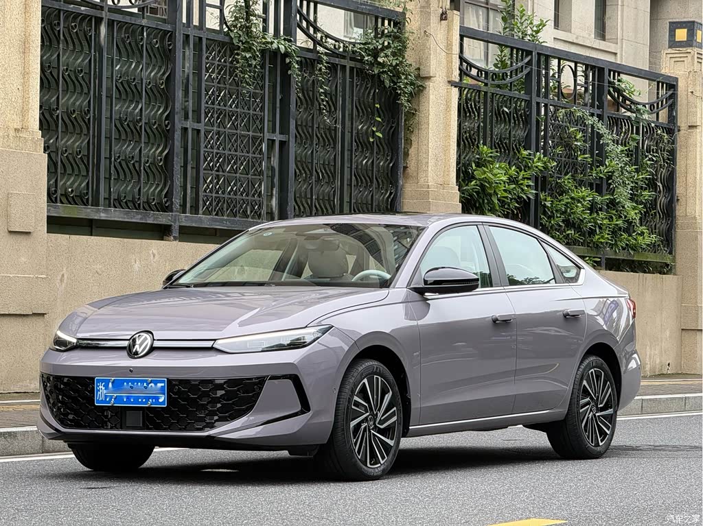 2025 Volkswagen Lavida PRO 1.5T, фото 1, лот 11216783