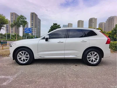 2021 Volvo XC60 T5 AWD Momentum, фото 3, лот 10360081
