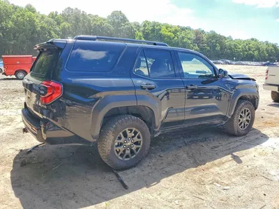 2025 TOYOTA 4RUNNER SR5, фото 3, лот 10552305