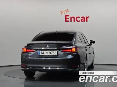 2025 Lexus ES 300h Executive, фото 4, лот 10033860