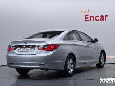 2010 Hyundai Sonata LPi Deluxe, фото 2, лот 10128500