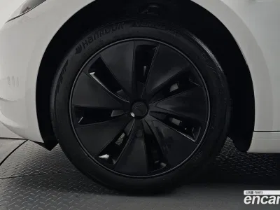 2025 Tesla Model 3 RWD, фото 4, лот 10223605