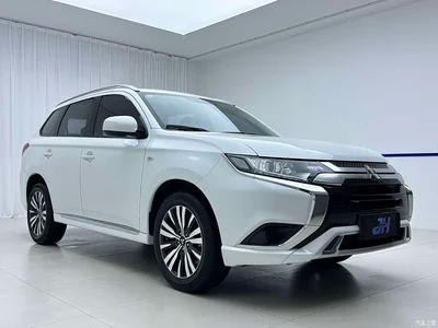 2021 Mitsubishi Outlander 2.0L 2WD Smooth Ride Version 5-Seater, фото 3, лот 10339143