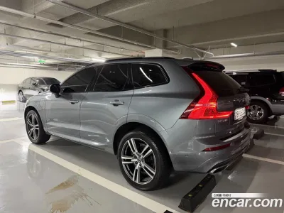 2021 Volvo XC60 T8 R-Design, фото 4, лот 10121890