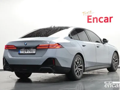 2025 BMW 5-Series 520i M Sport, фото 2, лот 10224977