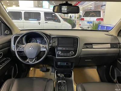 2020 Mitsubishi Outlander 2.0L 2WD Premium 7-seater, фото 3, лот 10340185