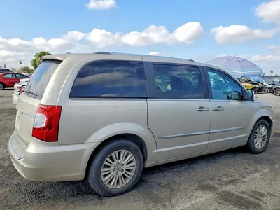 2013 CHRYSLER TOWN AND COUNTRY LIMITED, фото 3, лот 10970554