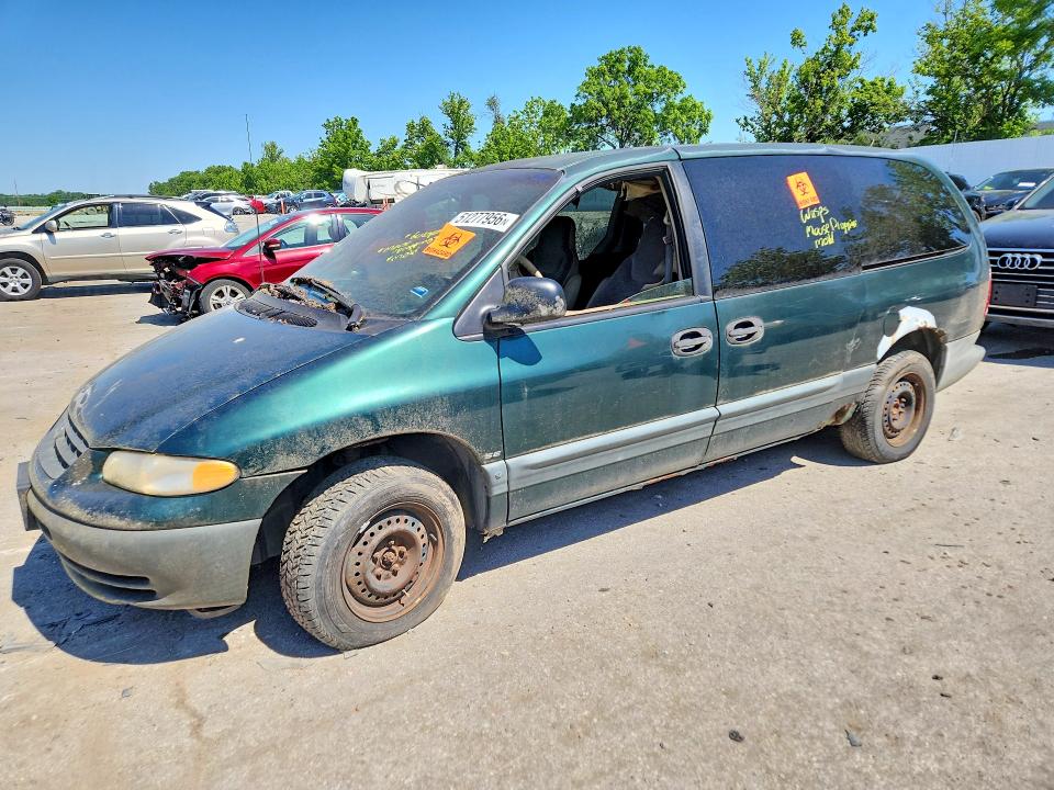 1996 PLYMOUTH GRAND VOYAGER SE, фото 1, лот 11157749
