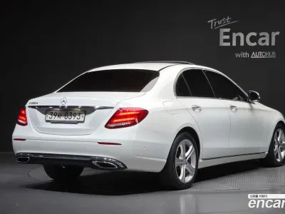 2017 Mercedes-Benz E-Class E220d Avantgarde, фото 2, лот 10197003