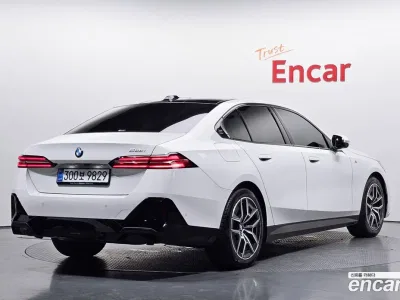 2026 BMW 5-Series 520i M Sport, фото 1, лот 10191400
