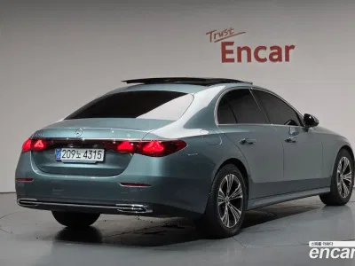 2025 Mercedes-Benz E-Class E200 Avantgarde, фото 1, лот 10167837