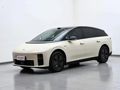 2025 Li Auto i6 2WD Base Model, фото 2, лот 10445134