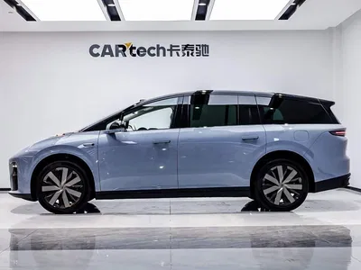 2025 Li Auto Li i8 Standard Edition, фото 2, лот 10825710