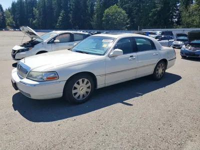 2004 LINCOLN TOWN CAR ULTIMATE, фото 1, лот 10970281