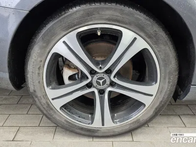 2017 Mercedes-Benz E-Class E200 Avantgarde, фото 4, лот 10075097