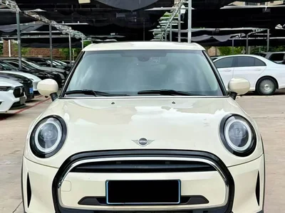 2022 MINI MINI 1.5T ONE 5-door PLUS, фото 2, лот 11584964