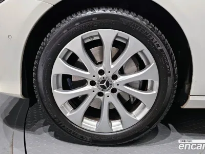 2020 Mercedes-Benz E-Class E300 4MATIC Exclusive, фото 4, лот 10073440