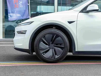 2025 Tesla Model Y Rear-Wheel Drive, фото 4, лот 10955695