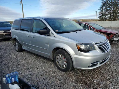 2010 CHRYSLER TOWN & COUNTRY LX, фото 4, лот 10668332