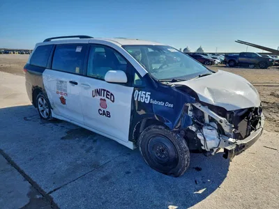 2018 TOYOTA SIENNA LE, фото 4, лот 10493149