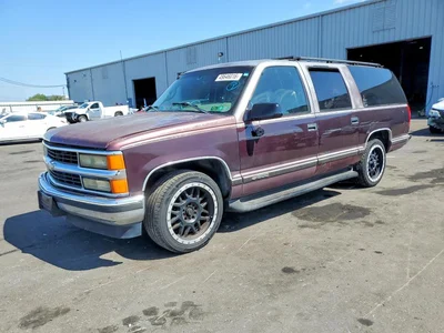 1996 CHEVROLET SUBURBAN C1500, фото 1, лот 10981108