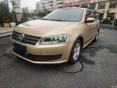 2013 Volkswagen Lavida Facelift Classic 1.6L Automatic Trend, фото 1, лот 10454964