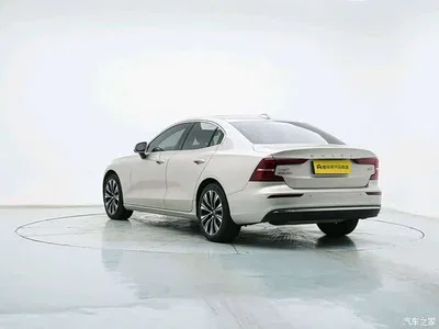 2023 Volvo S60 B4 Smart Vision Luxury Edition, фото 4, лот 10352584