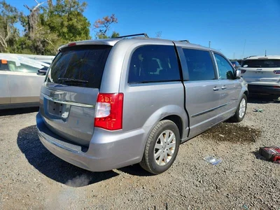 2014 CHRYSLER TOWN & COUNTRY TOURING, фото 3, лот 10869053