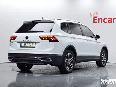 2023 Volkswagen Tiguan 2.0 TSI Prestige, фото 2, лот 10129803