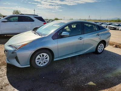 2016 TOYOTA PRIUS TWO, фото 1, лот 10548064