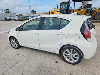 2015 TOYOTA PRIUS C FOUR, фото 2, лот 10532721