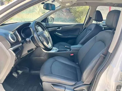 2015 Venucia T70 2.0L CVT Smart Edition, фото 4, лот 11153621